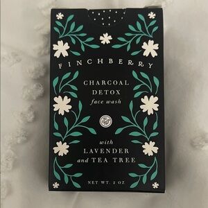 FinchBerry Charcoal Detox Face Wash